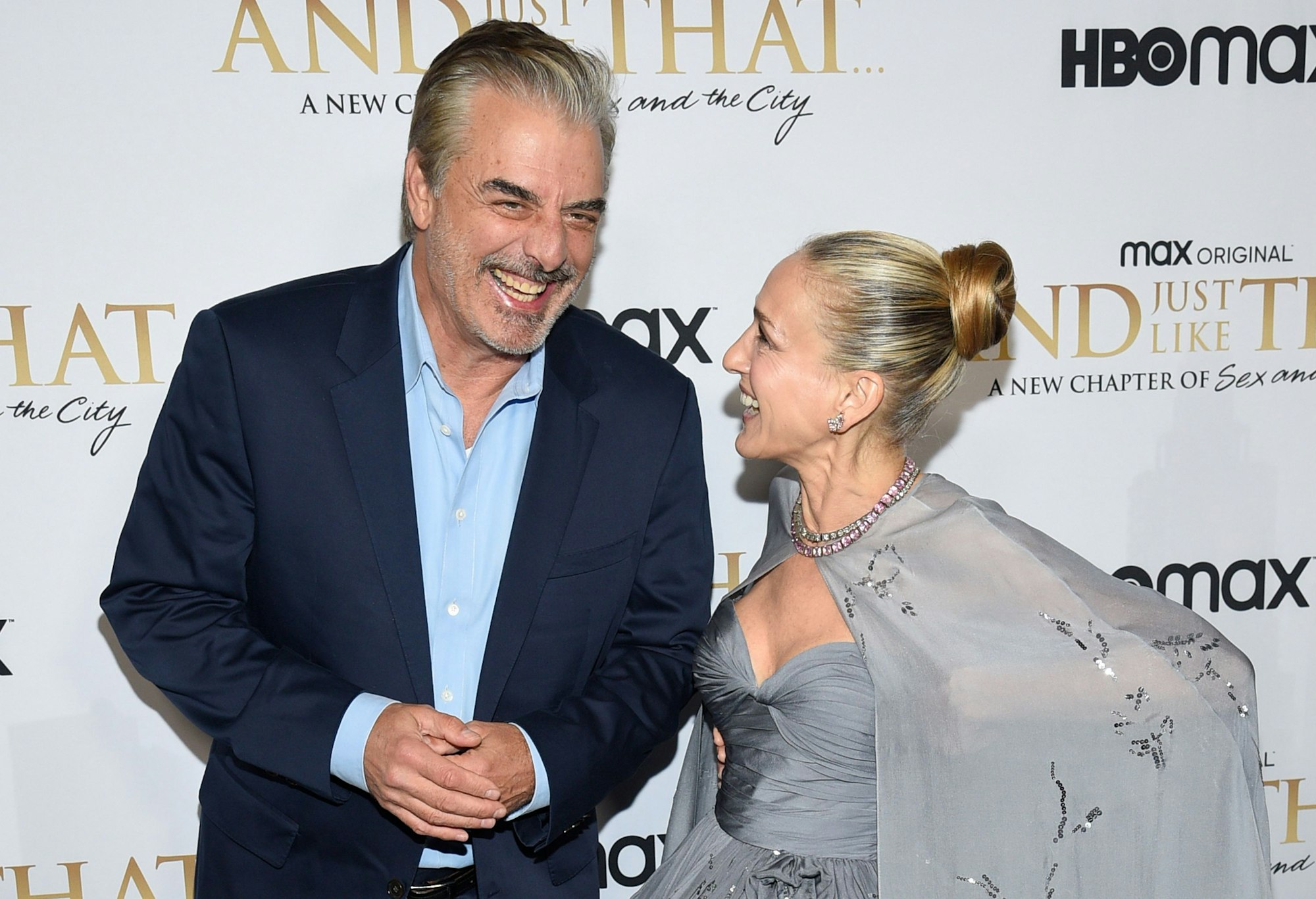 Chris Noth und Sarah Jessica Parker kommen zur Premiere der Serie „And Just Like That“ im Museum of Modern Art am 08. Dezember 2021.
