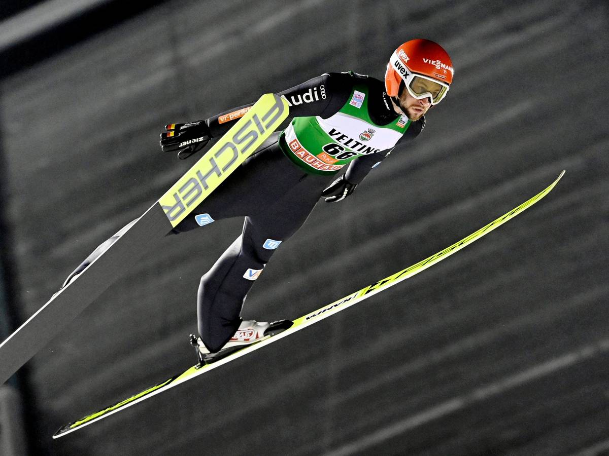 Markus Eisenbichler in Aktion beim Skispringen in Finnland.