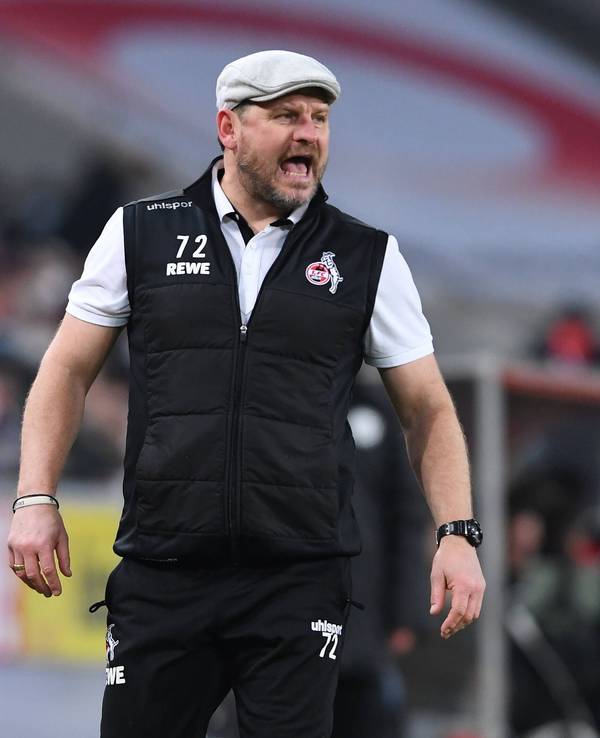 Steffen Baumgart trainiert den 1. FC Köln gegen den FC Augsburg.