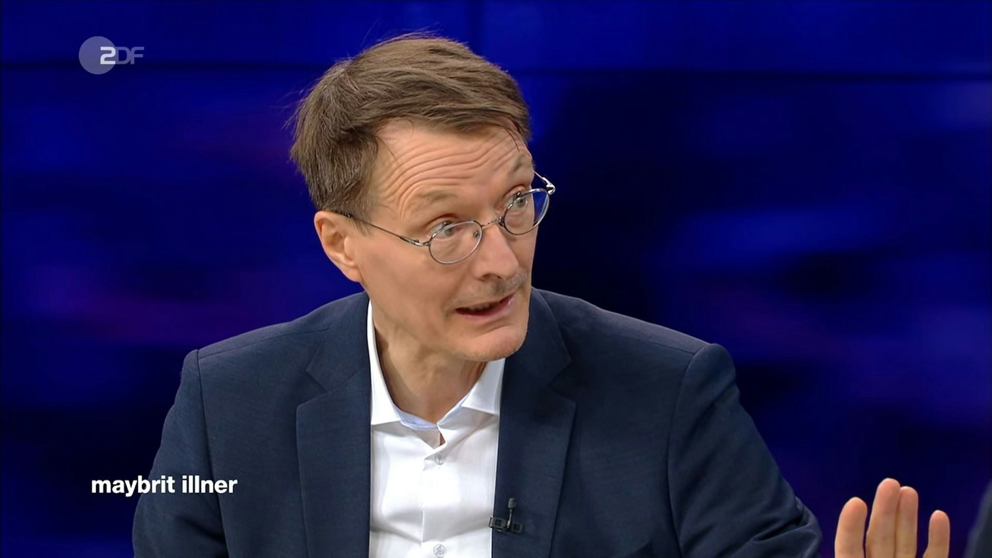 Der neue Gesundheitsminister Karl Lauterbach (SPD) warnt bei Maybrit Illner am Donnerstagabend (9. Dezember) davor, dass Zweifach-Geimpfte zu wenig vor der neuen Omikron-Variante geschützt sind.