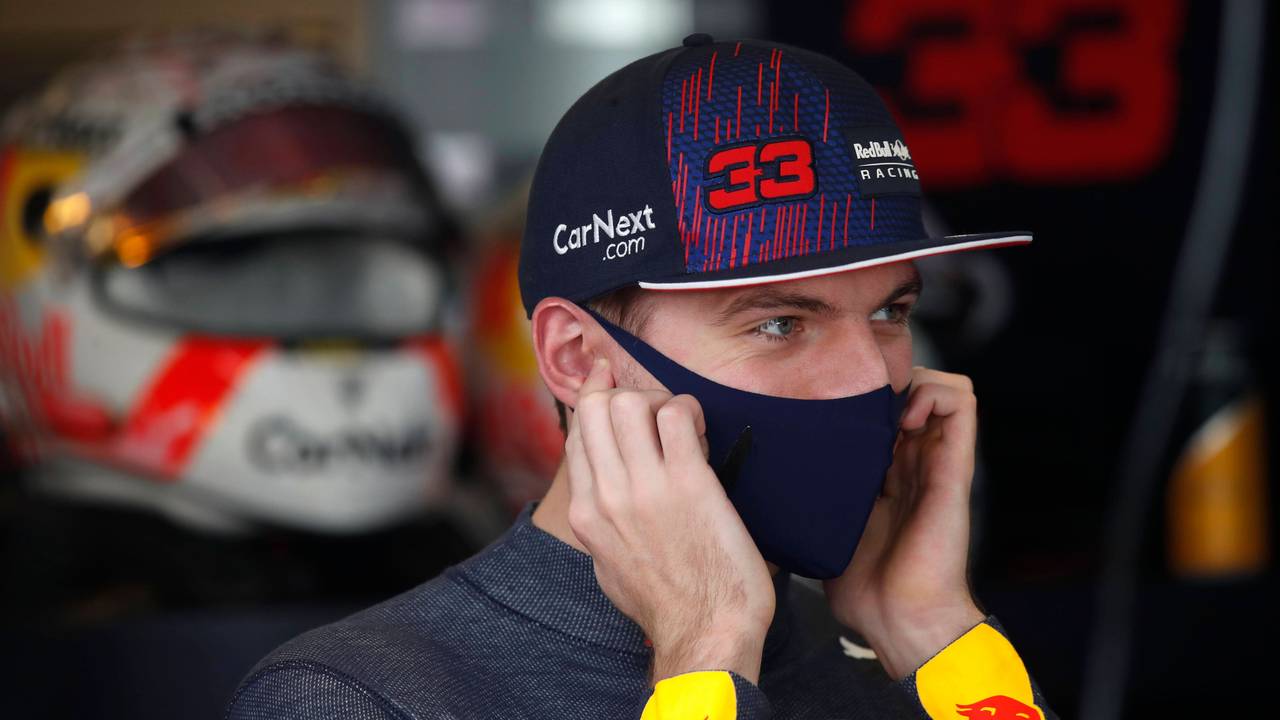 Max Verstappen richtet sich die Maske