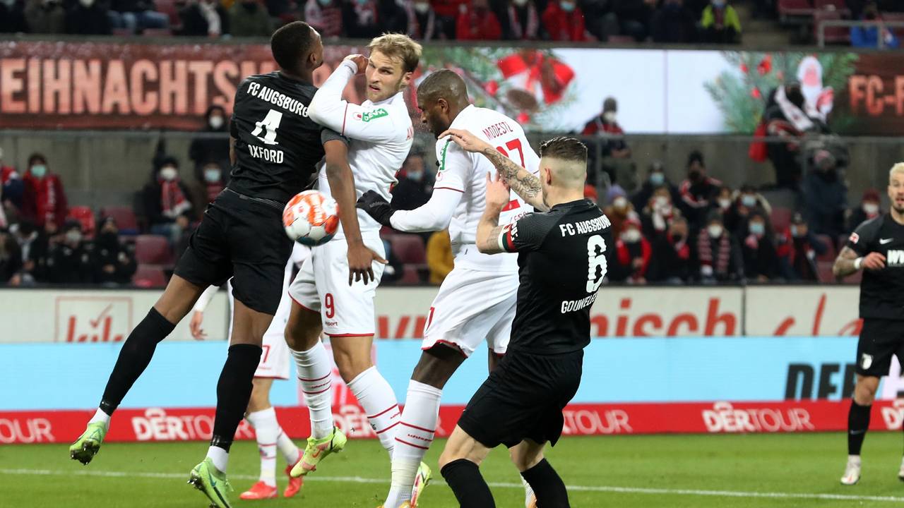 Sebastian Andersson und Anthony Modeste spielen gegen den FC Augsburg.