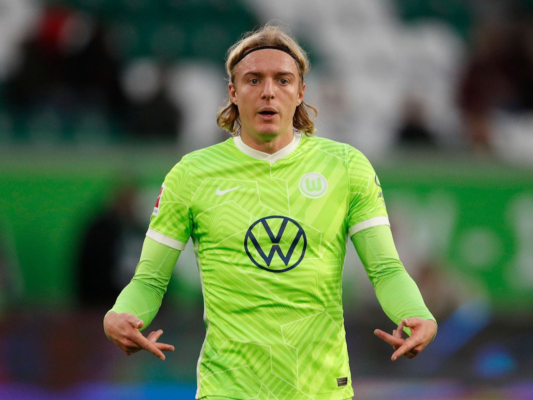 Sebastiaan Bornauw spielt für den VfL Wolfsburg gegen den FC Augsburg.