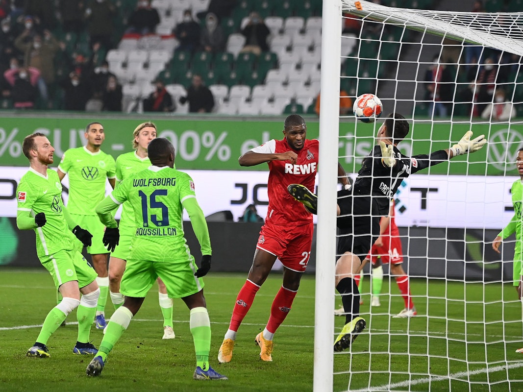 Anthony Modeste trifft für den 1. FC Köln gegen den VfL Wolfsburg.