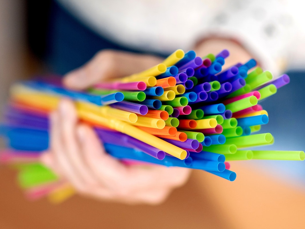 Trinkhalme aus Plastik: Im Centershop (einen großen Discount-Unternehmen) gibt es einen Rückruf. Unser Symbolbild wurde 2021 geschossen.