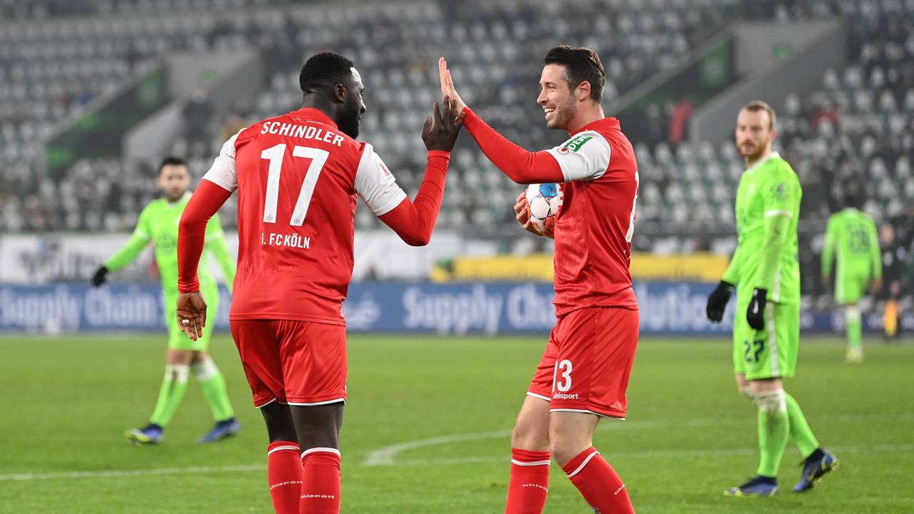 Mark Uth und Kingsley Schindler jubeln für den 1. FC Köln