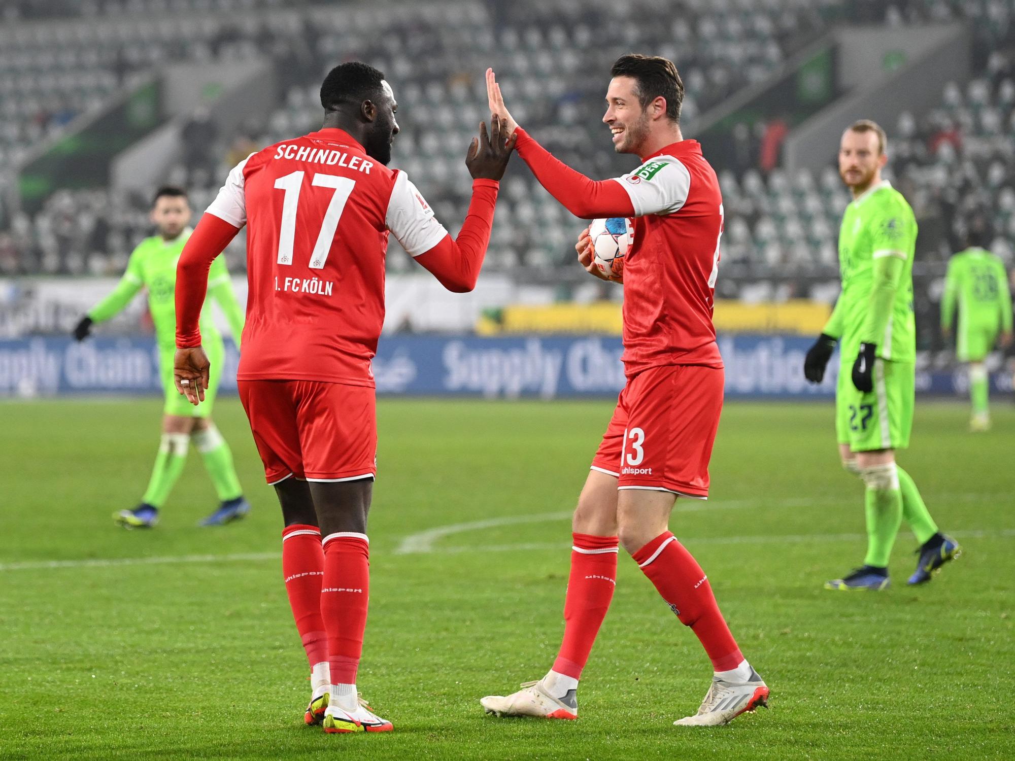 Mark Uth und Kingsley Schindler jubeln für den 1. FC Köln