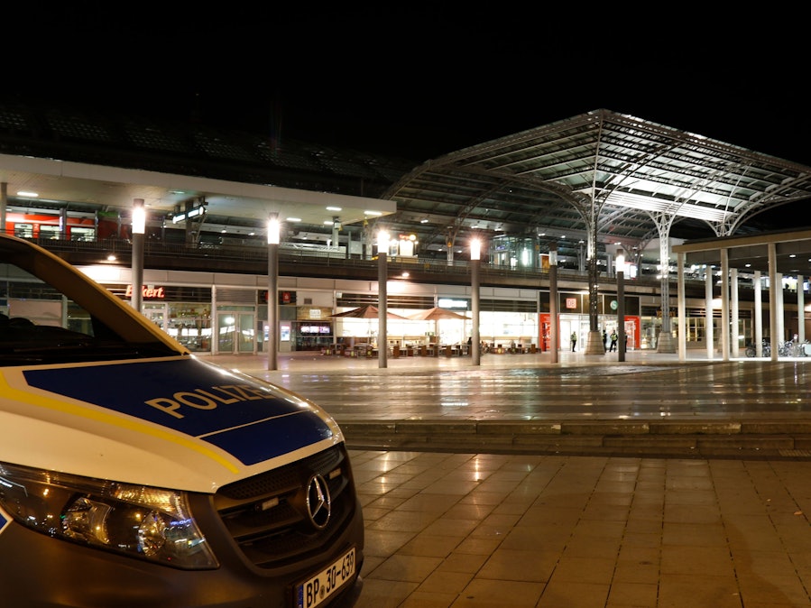 Am Breslauer Platz ist die Hauptwache der Bundespolizei, die für den Hauptbahnhof verantwortlich ist. Foto: Arton Krasniqi