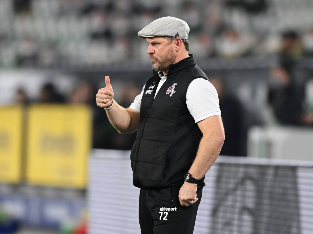 Daumen hoch von Steffen Baumgart gab's in Wolfsburg am 14. Dezember 2021 ganz besonders für einen.