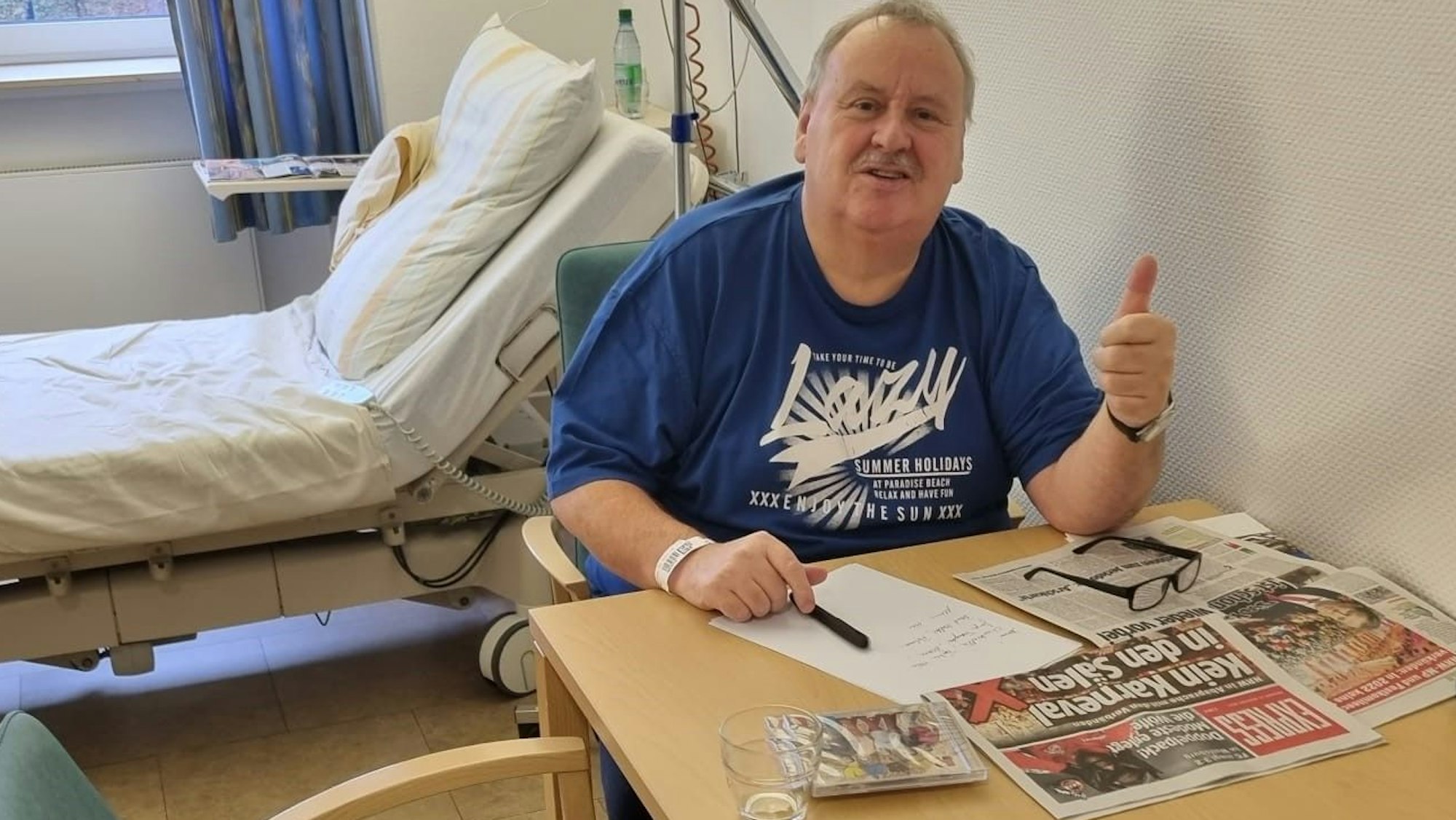 Peter van den Brock am Mittwoch (15.12.) auf der Station im Klinikum Hohenlind in Köln.