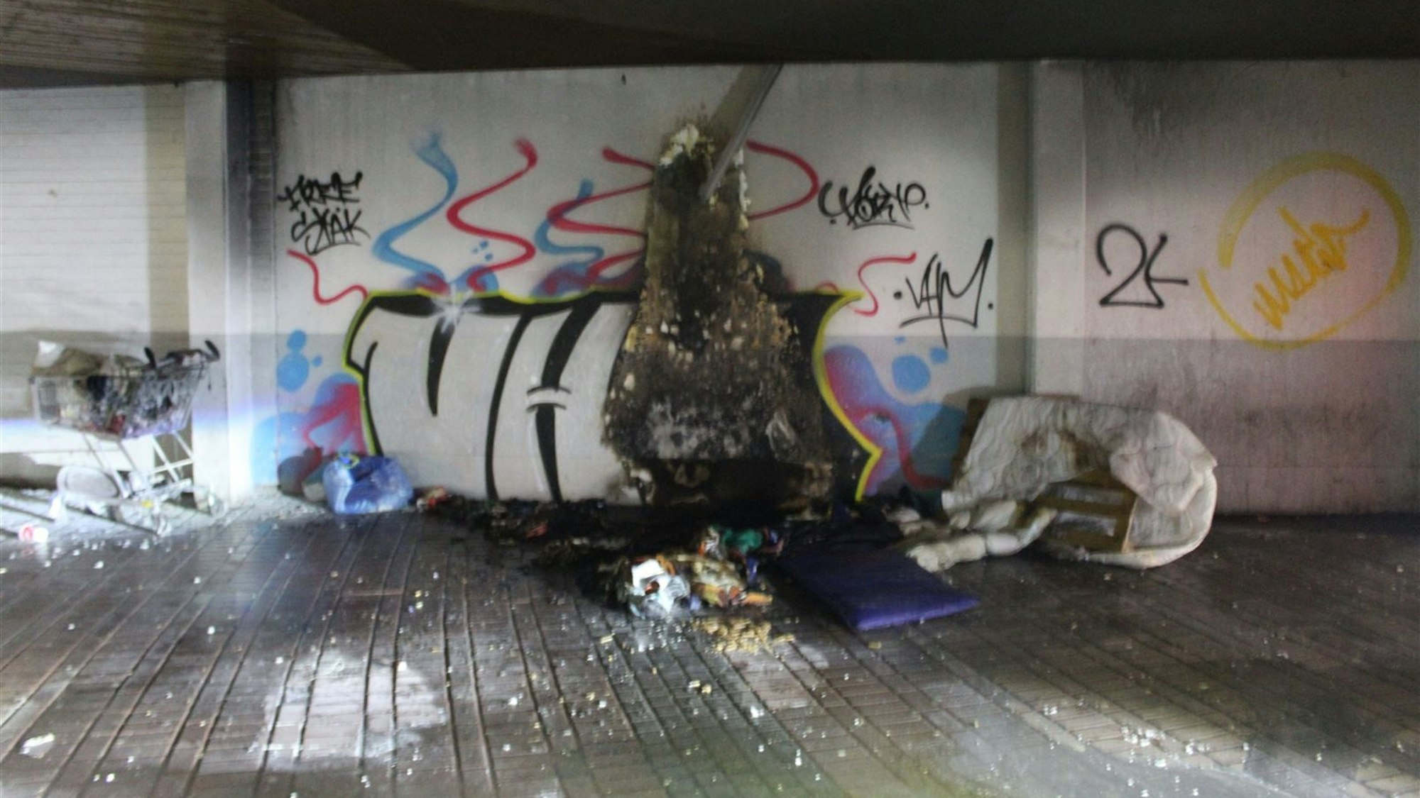 Schlafplatz niedergebrannt