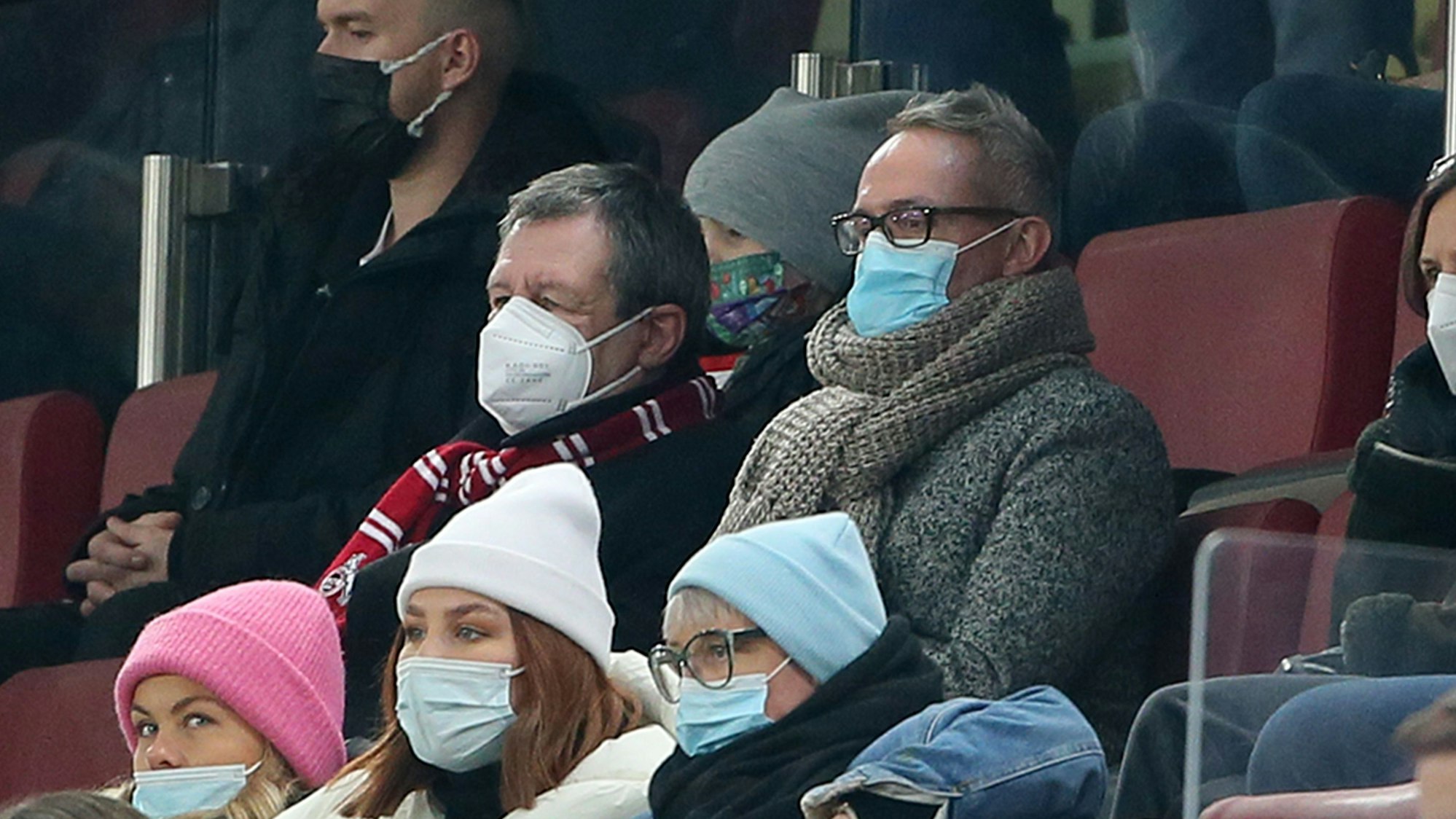 Werner Wolf und Alexander Wehrle sehen das 0:2 des 1. FC Köln gegen den FC Augsburg.