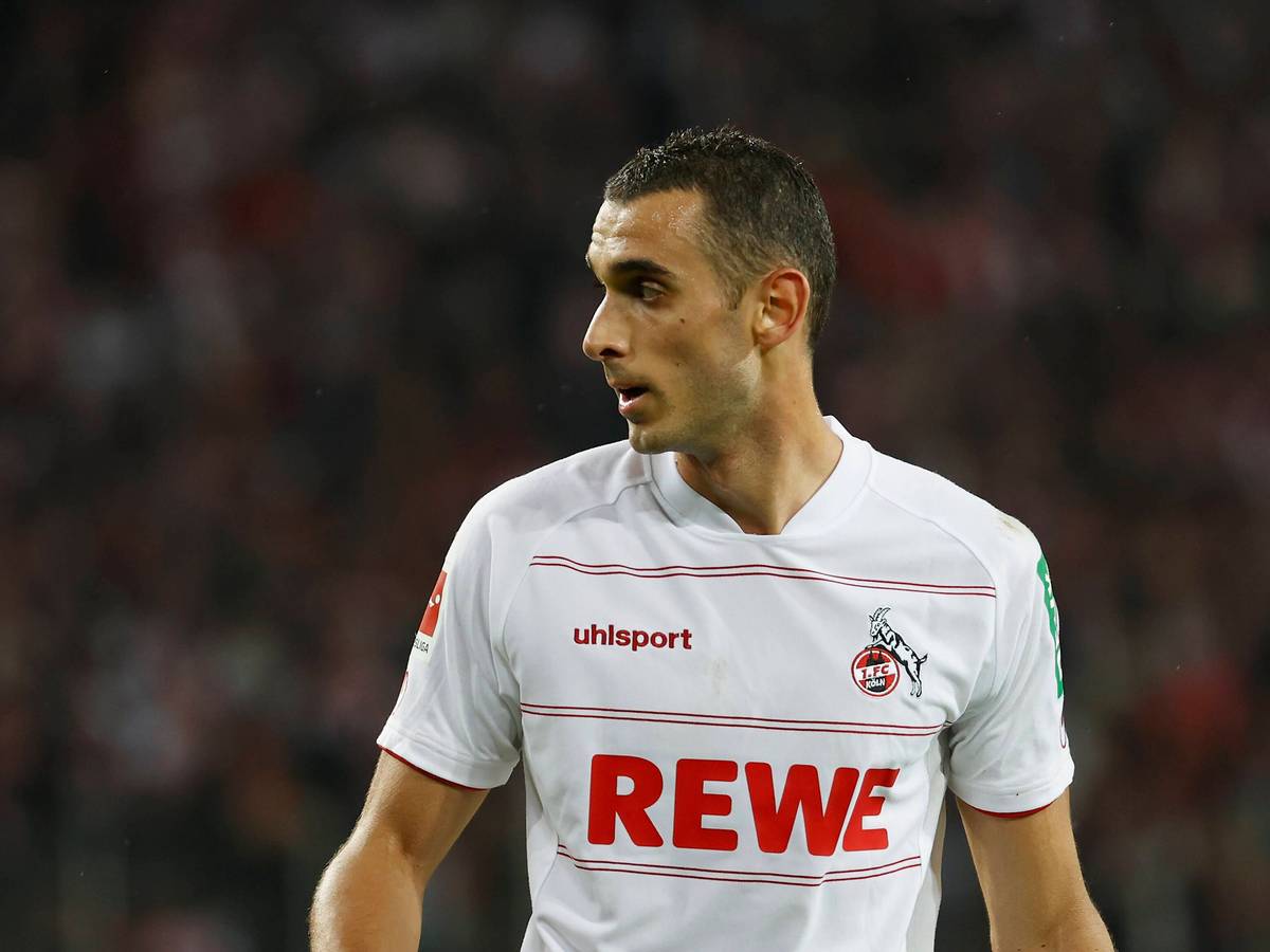 Ellyes Skhiri im Spiel gegen Greuther Fürth