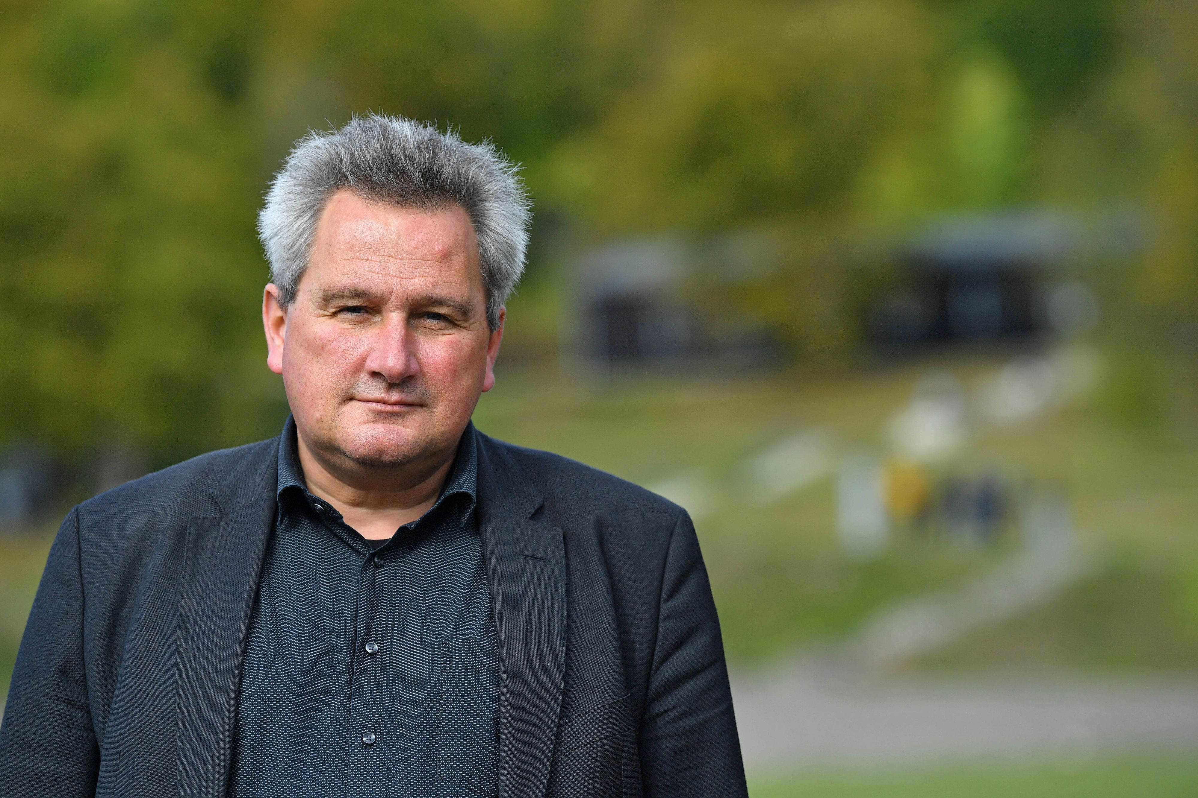 Jens-Christian Wagner, Direktor der Stiftung Gedenkstätten Buchenwald und Mittelbau-Dora, steht auf dem Gelände der KZ-Gedenkstätte Mittelbau-Dora.