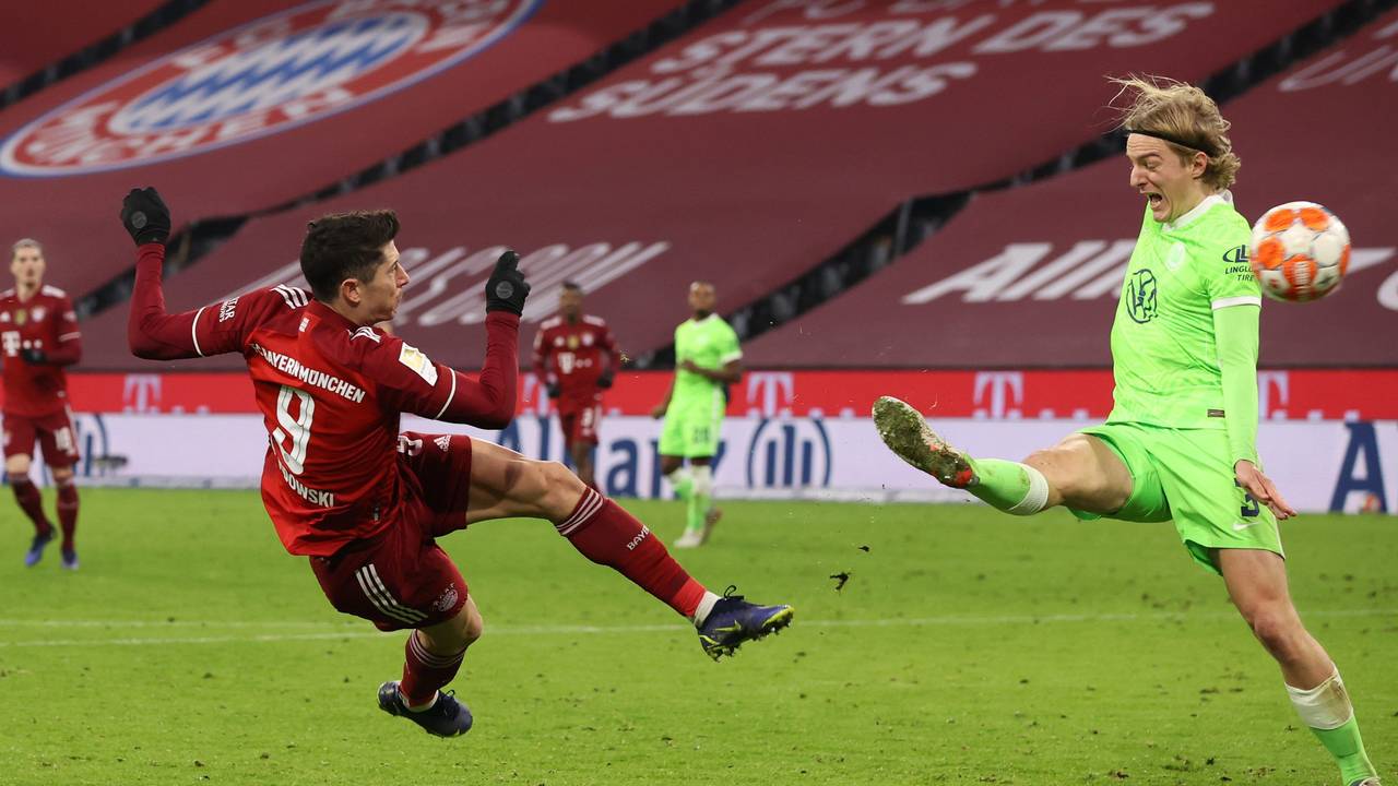 Tor durch Robert Lewandowski für den FC Bayern gegen den VfL Wolfsburg.