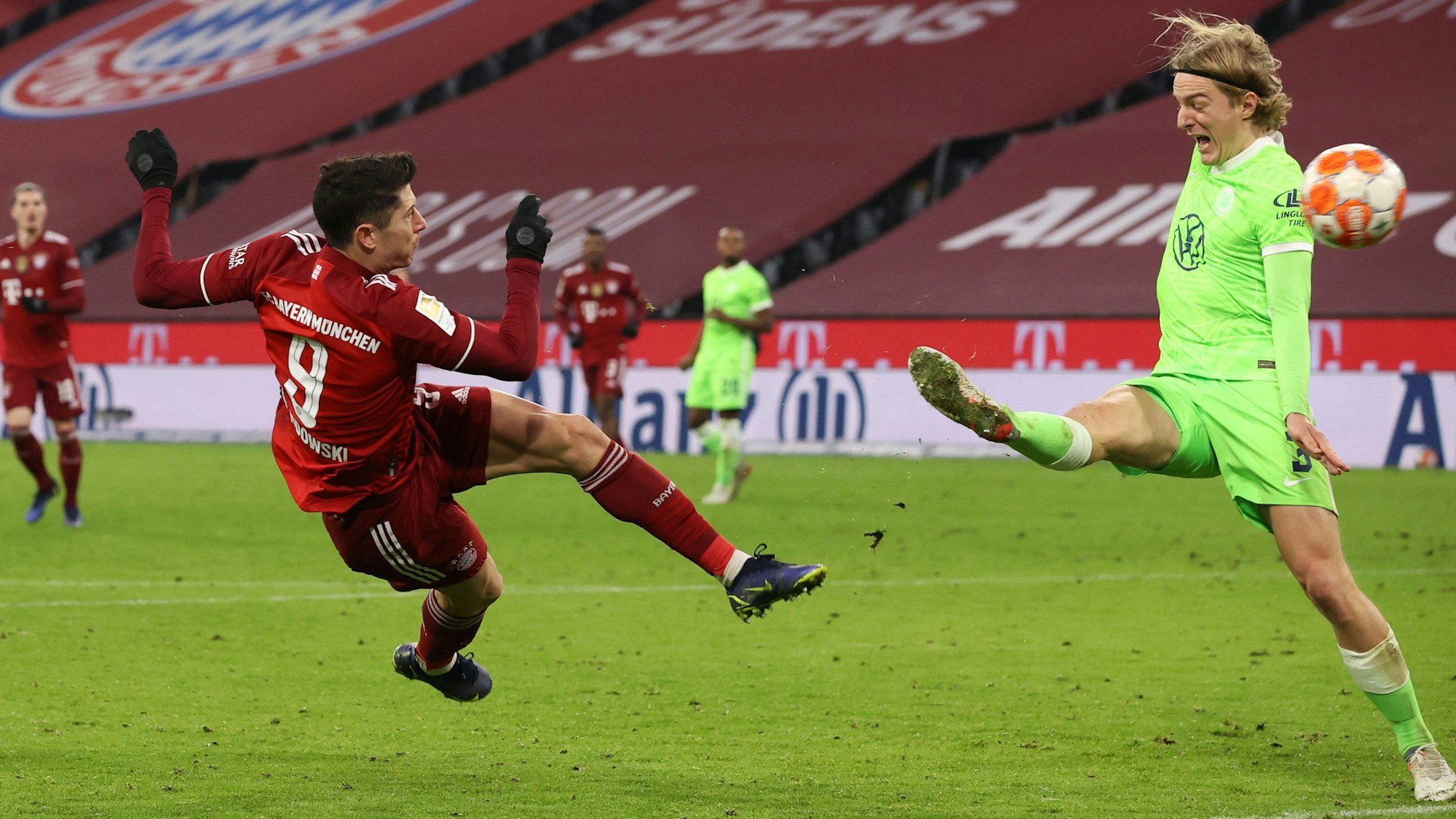 Tor durch Robert Lewandowski für den FC Bayern gegen den VfL Wolfsburg.