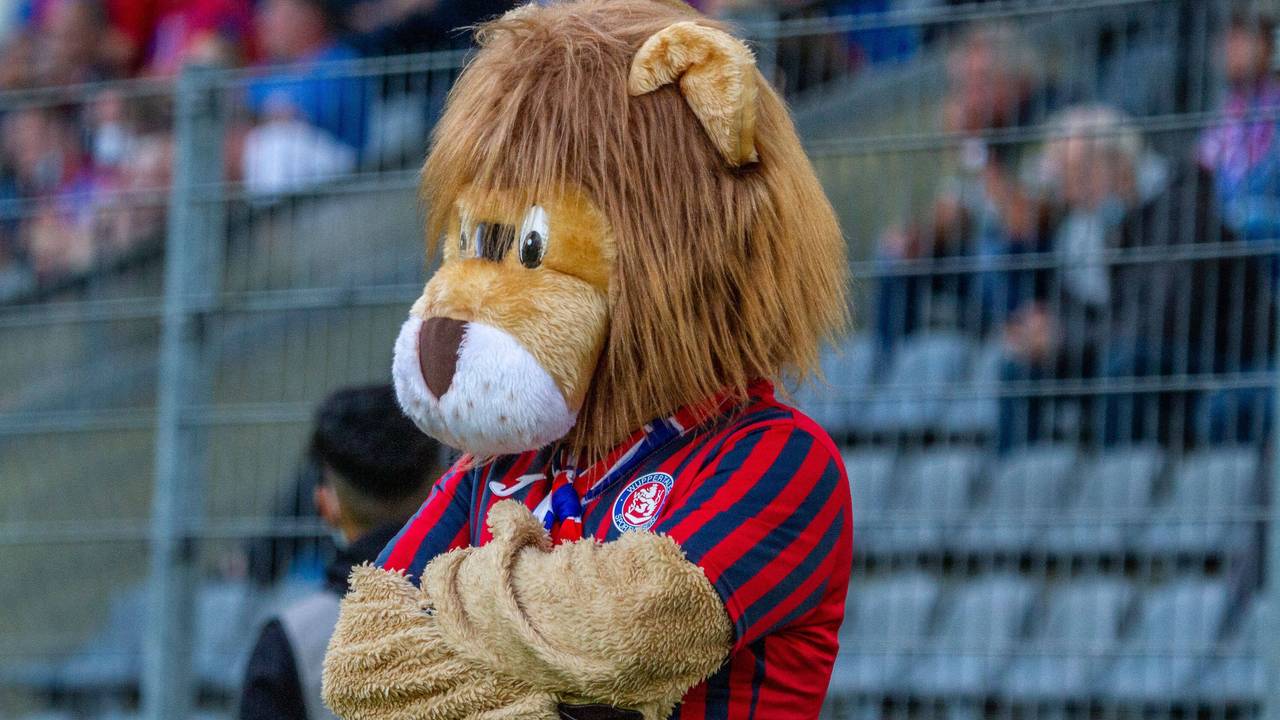 Das Maskottchen "Pröppi" beim Spiel des Wuppertaler SV gegen Rot-Weiß Essen am 25. August 2021, sorgte zuletzt mit einem Ausraster für Aufsehen.