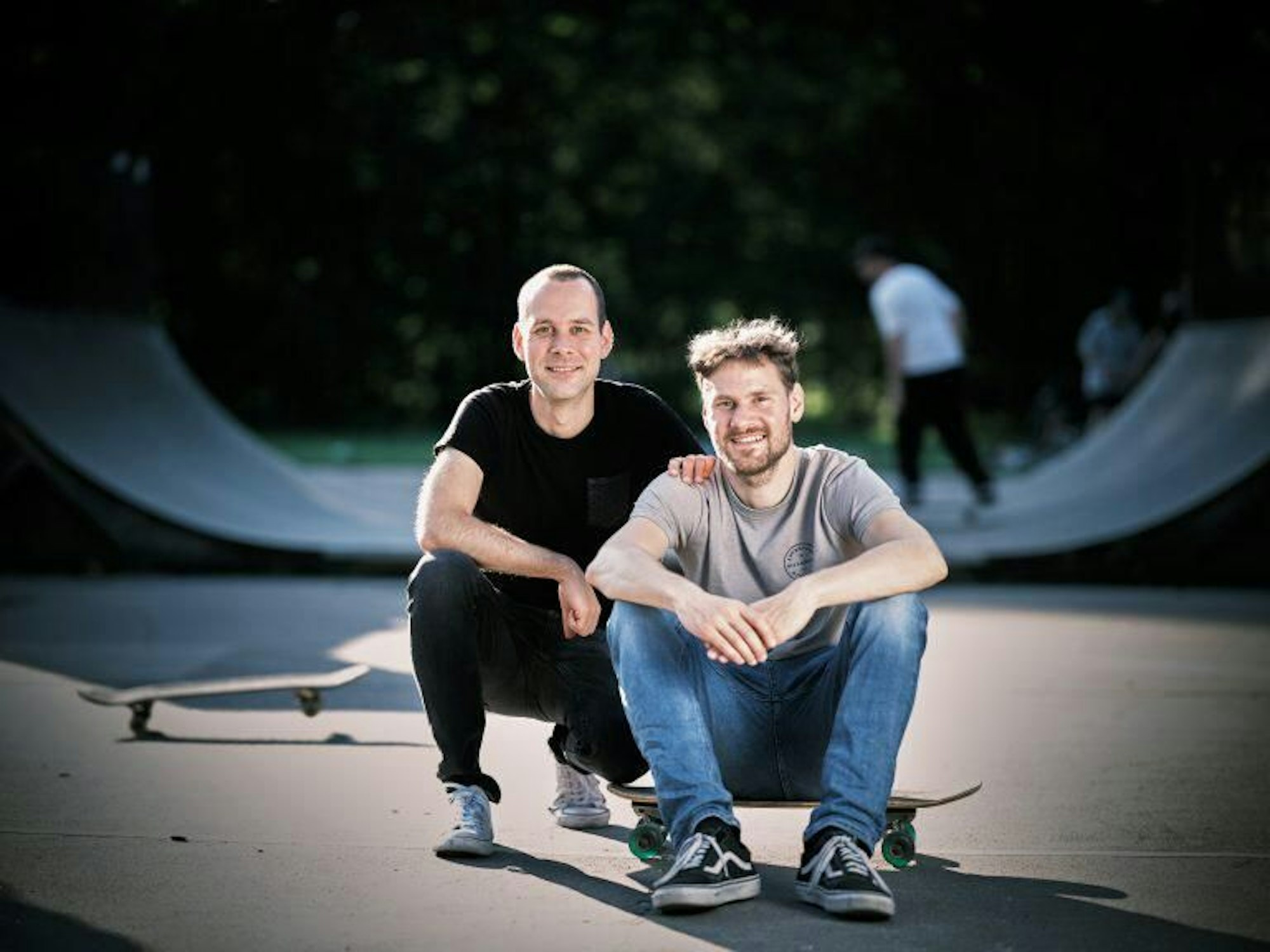 Die Kölner Brüder Stefan (links) und Torsten Borchert haben das Start-up „Take it serious“ gegründet.