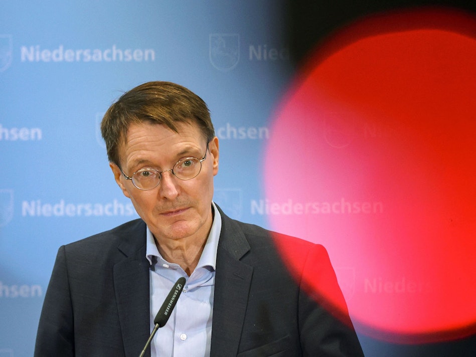 Karl Lauterbach (hier am 17.12.2021) hat sich auf Twitter zu Wort gemeldet.