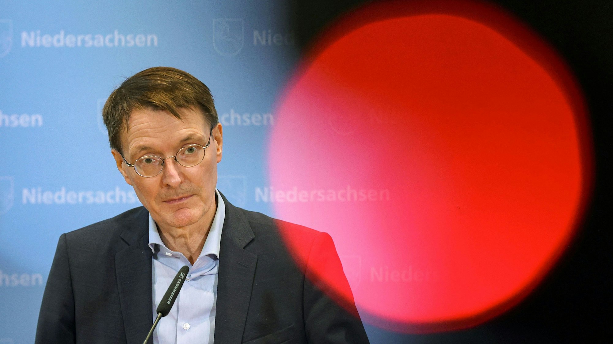 Karl Lauterbach (hier am 17.12.2021) hat sich auf Twitter zu Wort gemeldet.