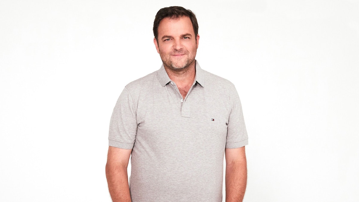 Das Bild zeigt RTL-Hundeprofi“ Martin Rütter.