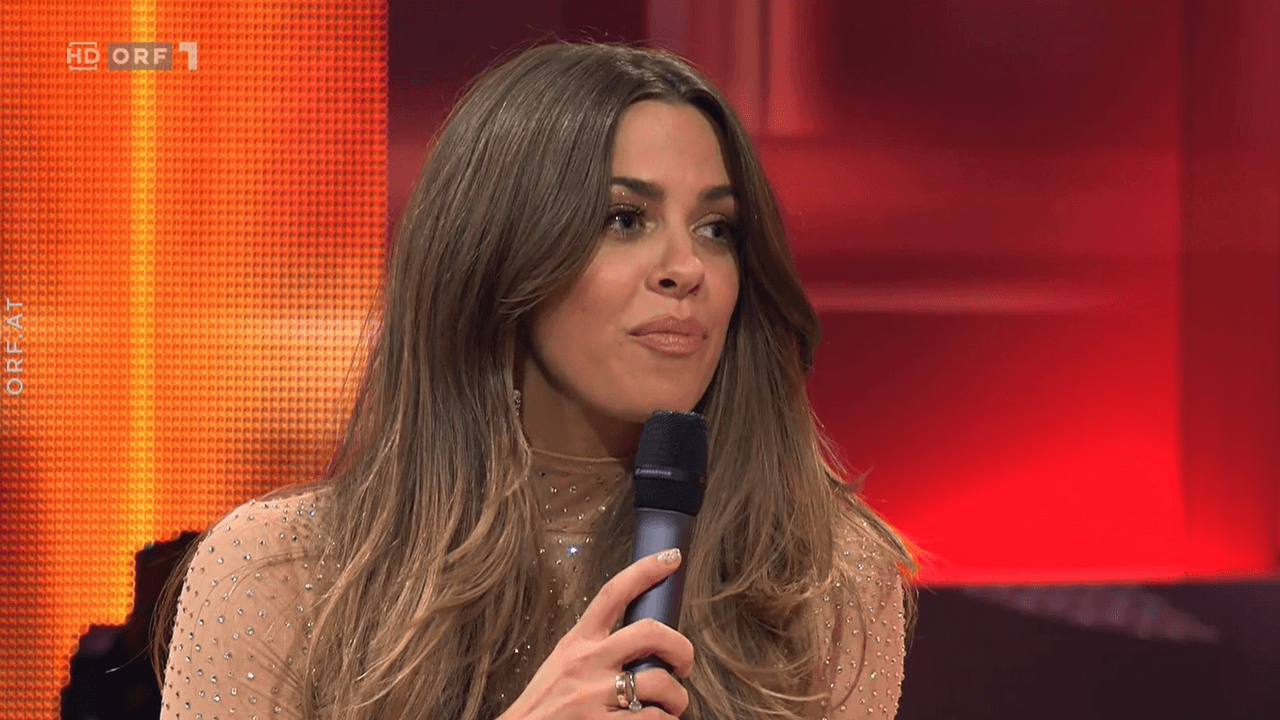 Das Bild zeigt Vanessa Mai am Samstag (18. Dezember 2021) in der Show „Verstehen Sie Spaß?“