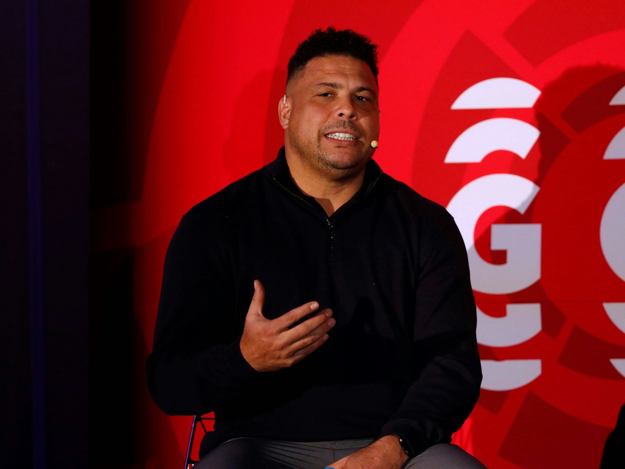 Der brasilianische Ex-Stürmer Ronaldo am 26. Februar 2020 bei einer Pressekonferenz von Real Valladolid.