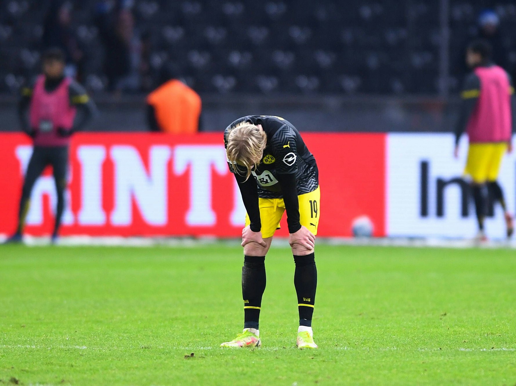 Julian Brandt (Dortmund)  enttäuscht beim 2:3 in Berlin.