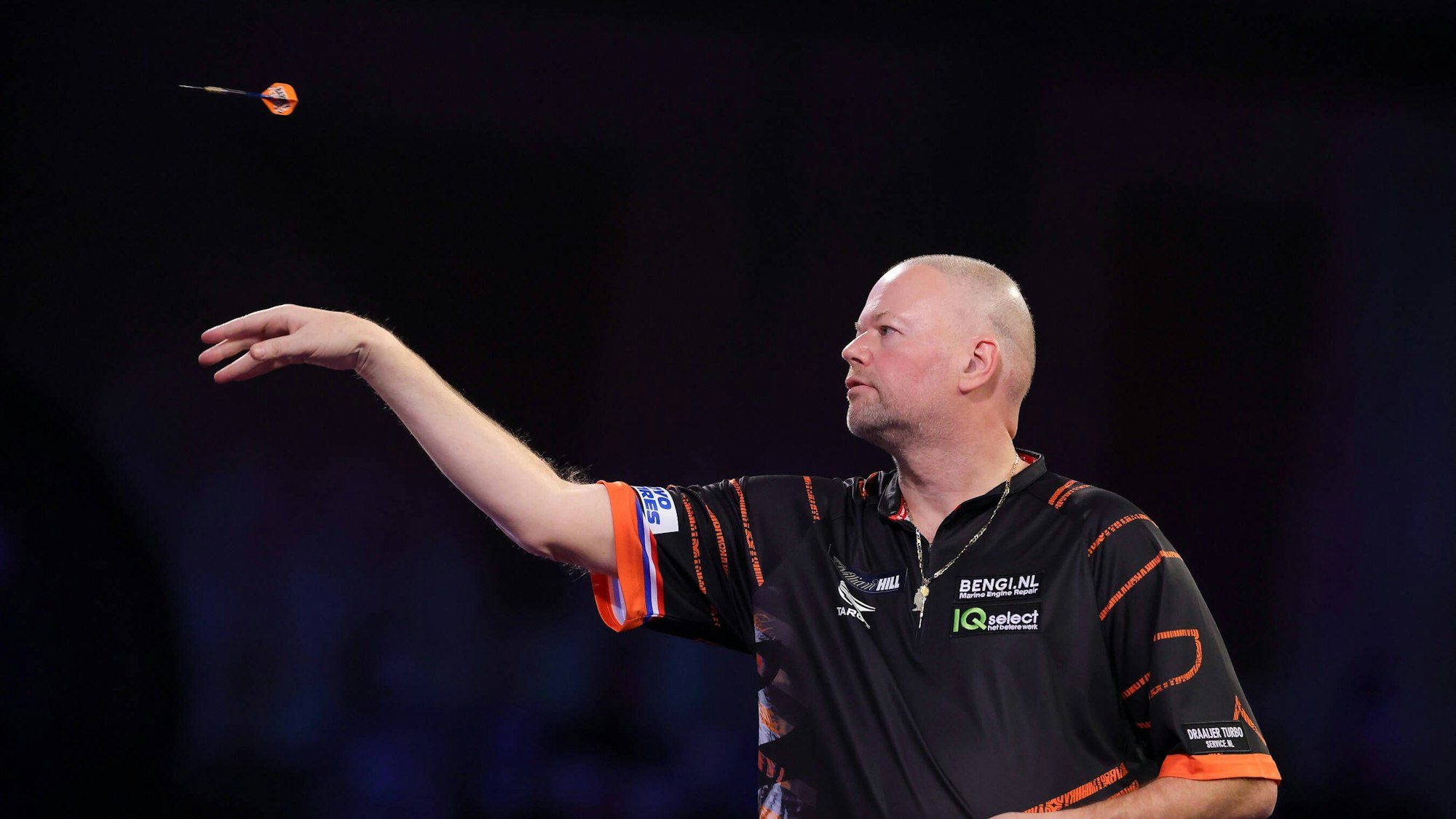 Raymond van Barneveld während seines Erstrunden-Matches bei der Darts-WM
