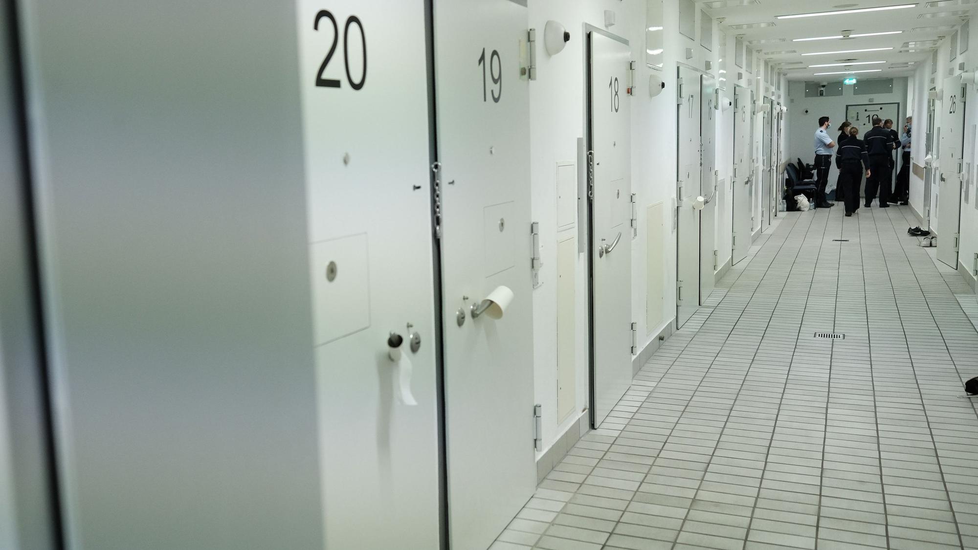 Bereich der Gewahrsamszellen des Polizeipräsidiums.