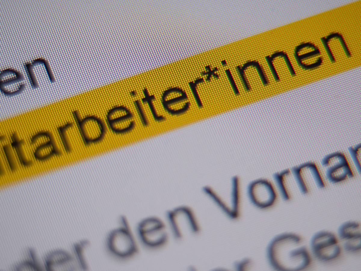 Die Anrede „Mitarbeiter*innen“ ist in geschlechtersensiblen Sprache formuliert.