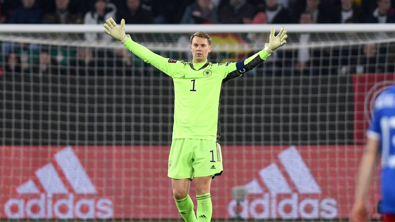 Manuel Neuer, hier im Tor der Nationalmannschaft, muss in Quarantäne.