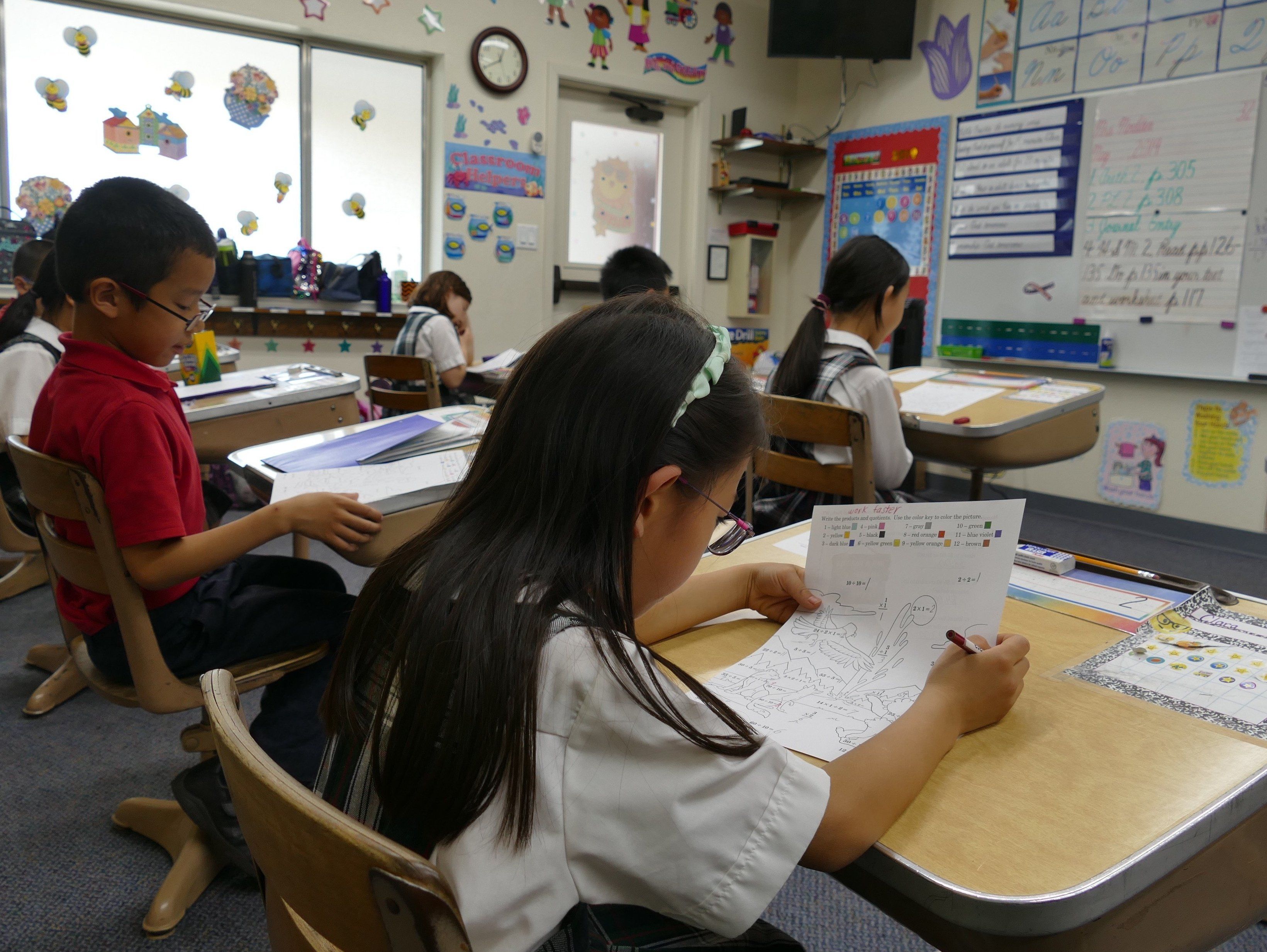 Kinder im Unterricht in der Canterbury Christian School in Los Altos.