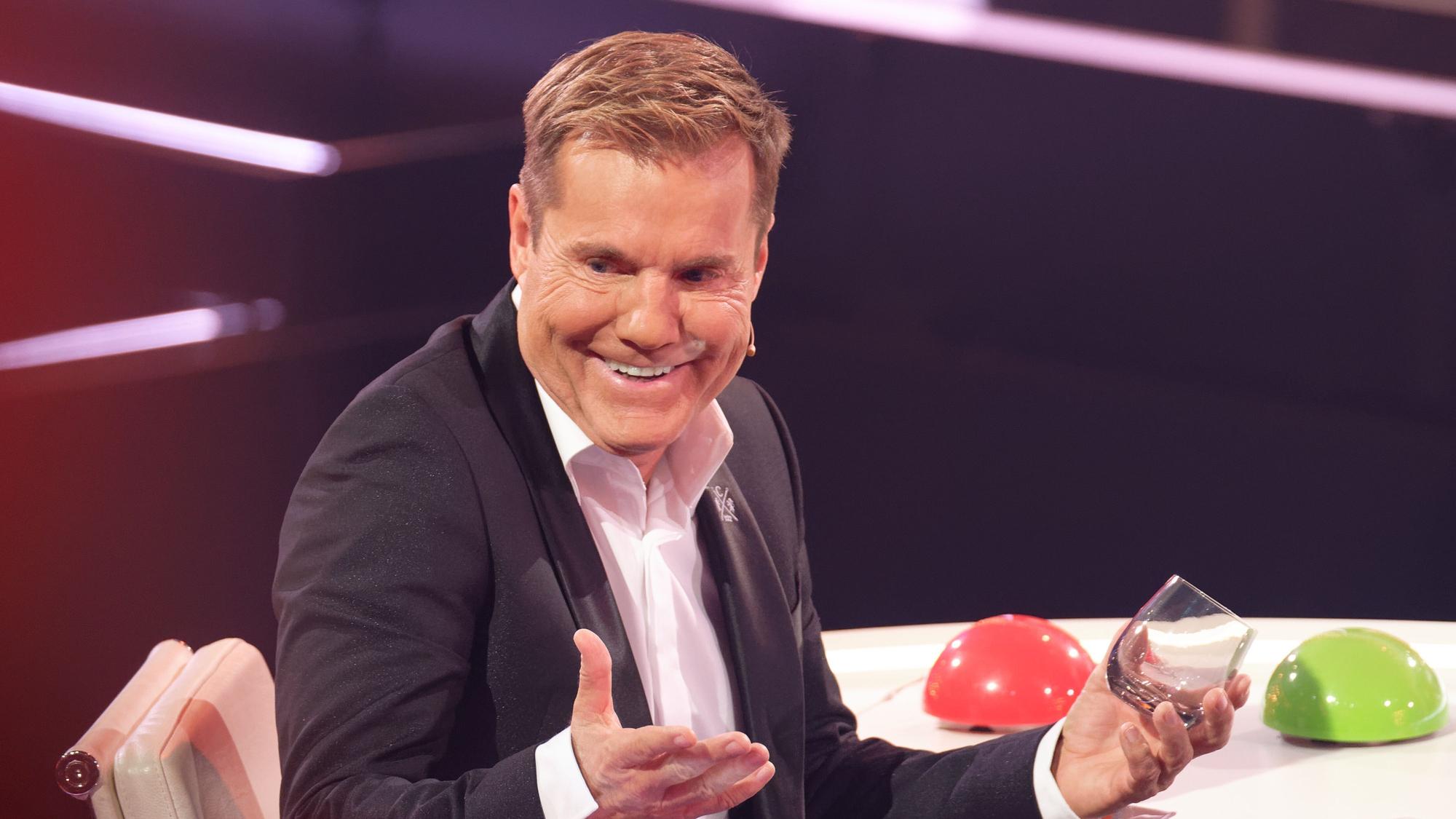 Der Juror Dieter Bohlen sitzt beim Finale der RTL Castingshow "Das Supertalent 2019" im Studio.
