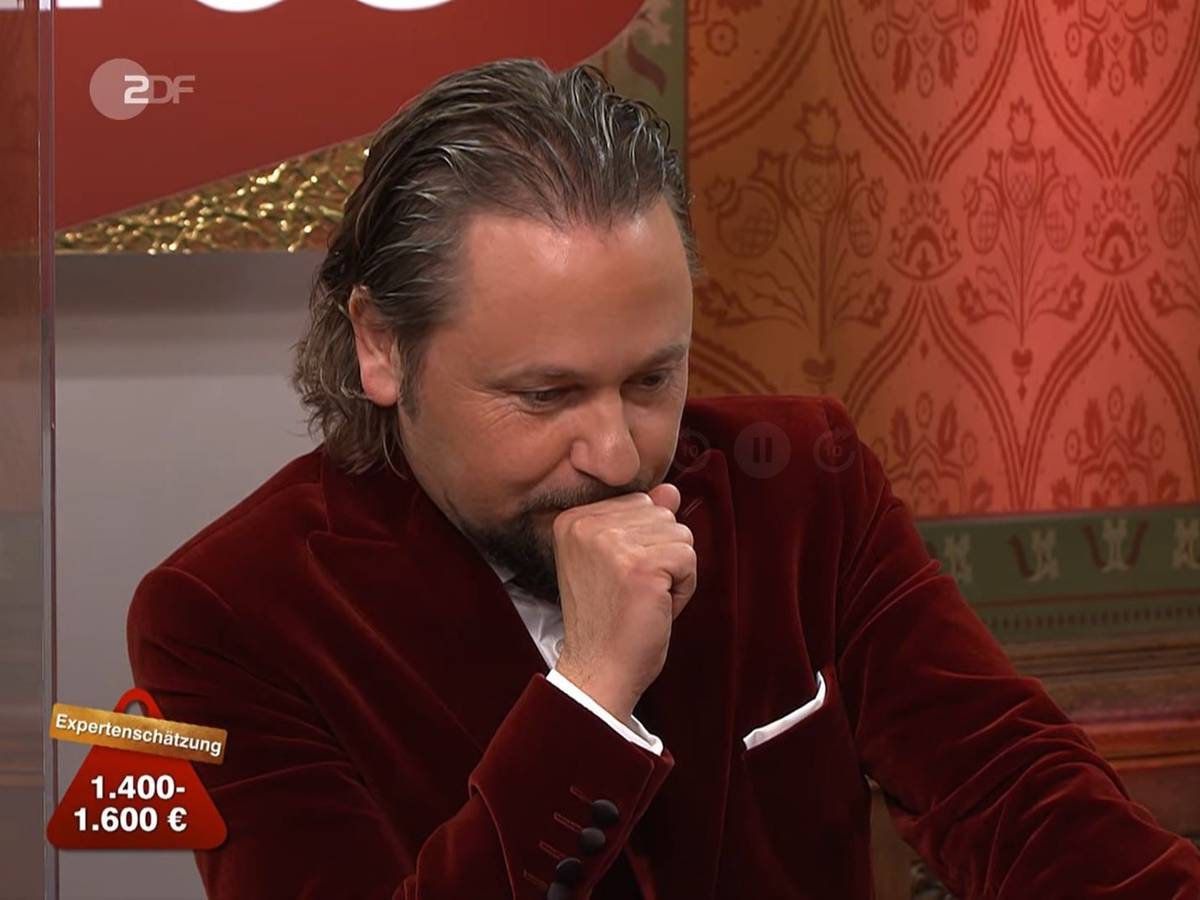"Bares für Rares" am 22.12.2021 im ZDF: Zwischen Fabian Kahl und Wolfgang Pauritsch bricht ein wahres Biet-Duell aus.