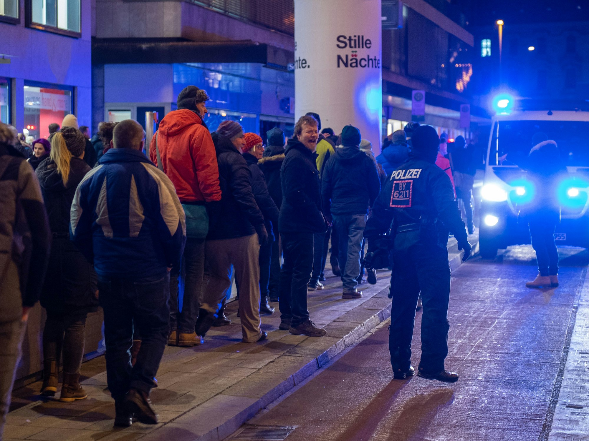 Demo in München von selbsternannten Corona-Kritikern am 22. Dezember 2021: Einige der Teilnehmer griffen auch Polizisten an.
