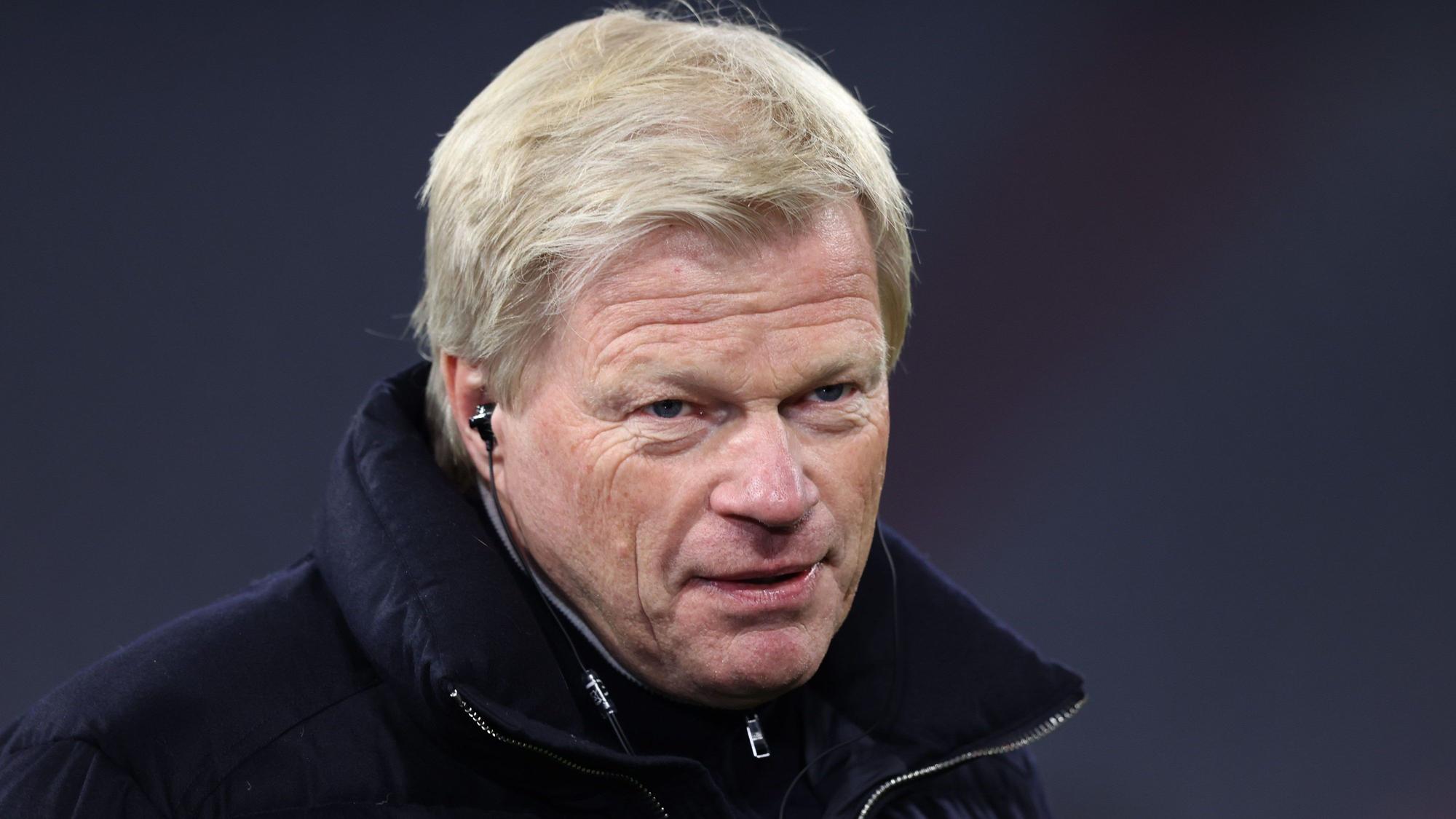 Oliver Kahn vom FC Bayern München gibt ein Interview.