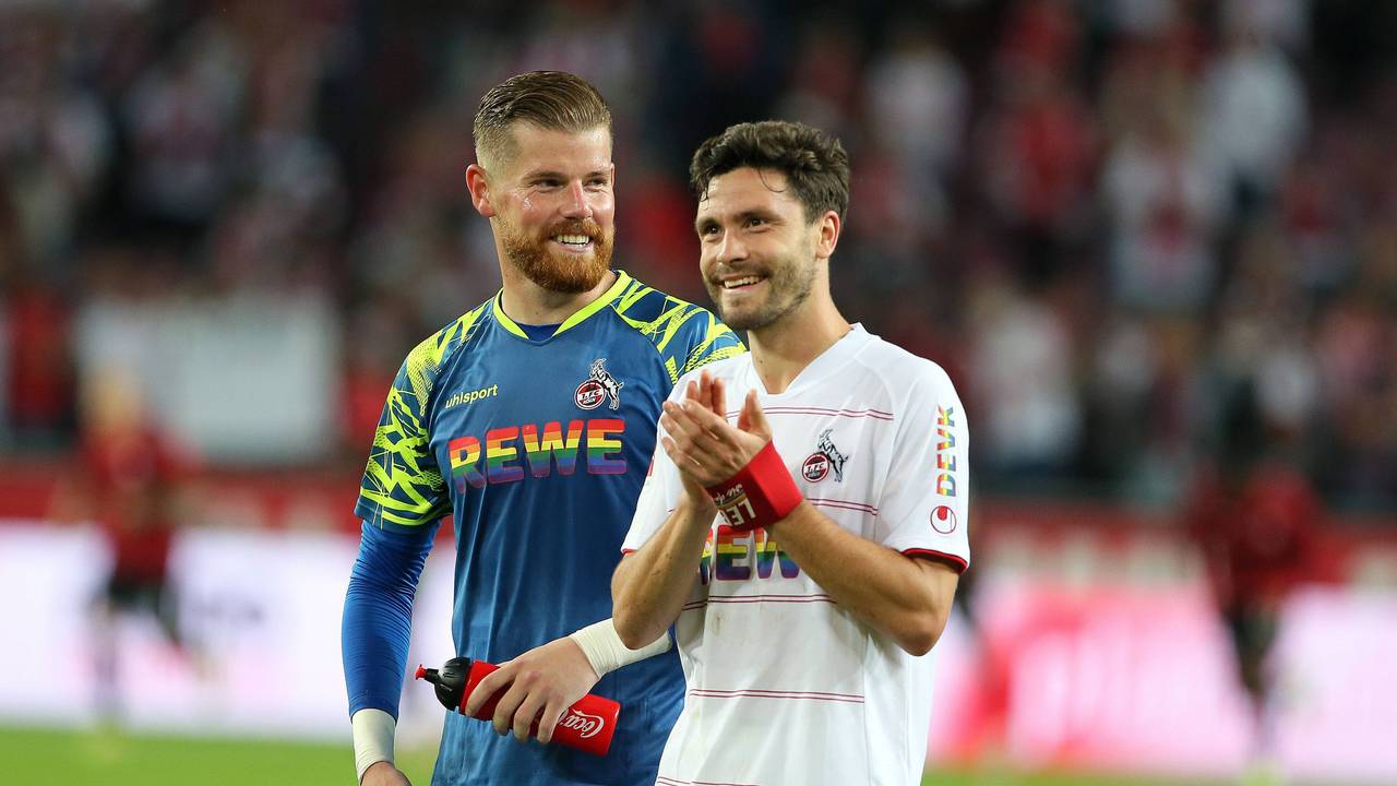 Timo Horn und Jonas Hector mit strahlenden Gesichtern.