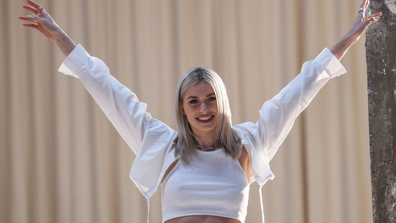 Lena Gercke nach ihrer Show von LeGer bei der About You Fashion Week im Kraftwerk Berlin. Das Bild wurde im Januar 2021 aufgenommen.