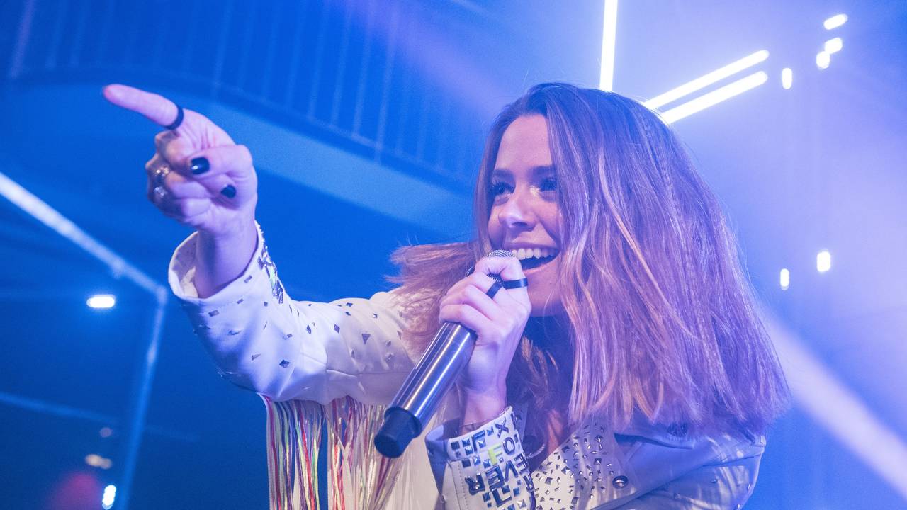 Vanessa Mai, Sängerin, tritt im Gruenspan im Rahmen ihrer Teaser Show-Tour für ihr neues Album "Für immer" auf. Das Bild entstand im November 2019.