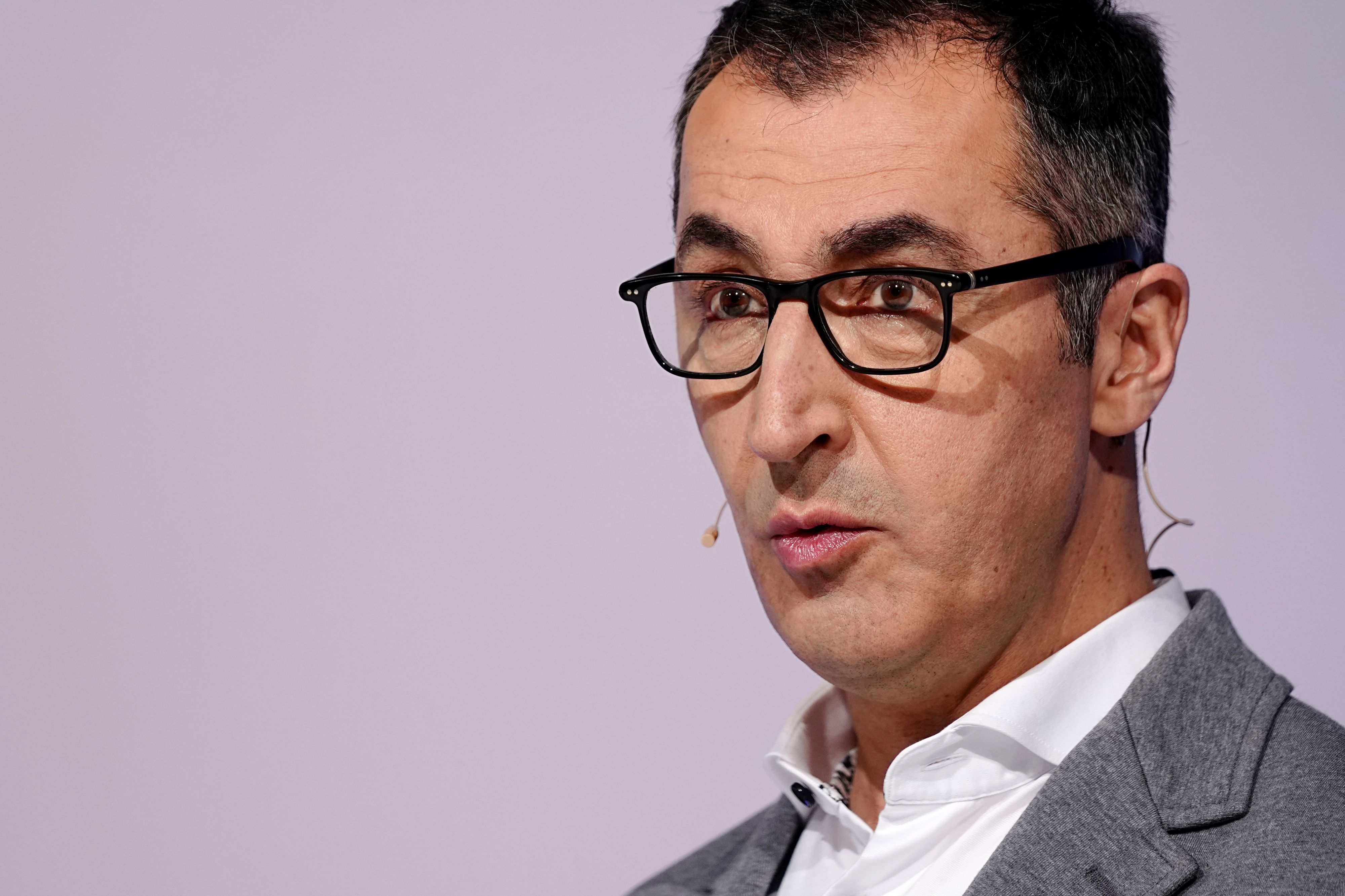 Bundeslandwirtschaftsminister Cem Özdemir (Bündnis 90/Die Grünen) kämpft für mehr Tierwohl.