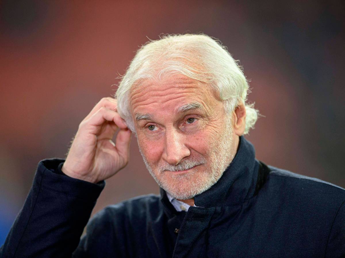 Rudi Völler beim Spiel gegen Betis Sevilla