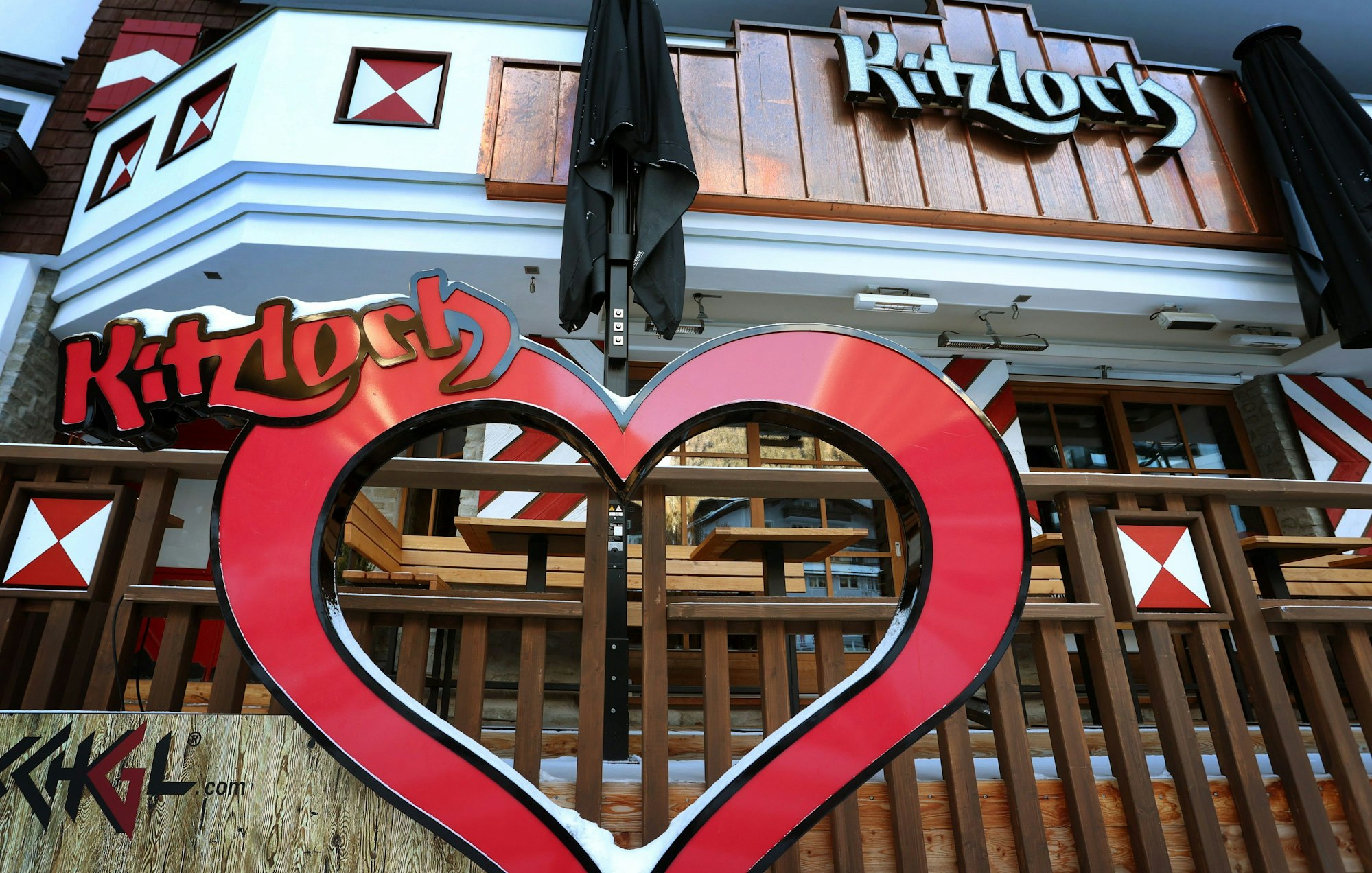 Die Apres-Ski-Bar „Kitzloch“ in Ischgl am 3. Dezember 2021. Die Bar gilt als einer der Ausgangspunkte für die vielen Infektionen, die Anfang 2020 von Ischgl aus in verschiedene Länder Europas getragen wurden.