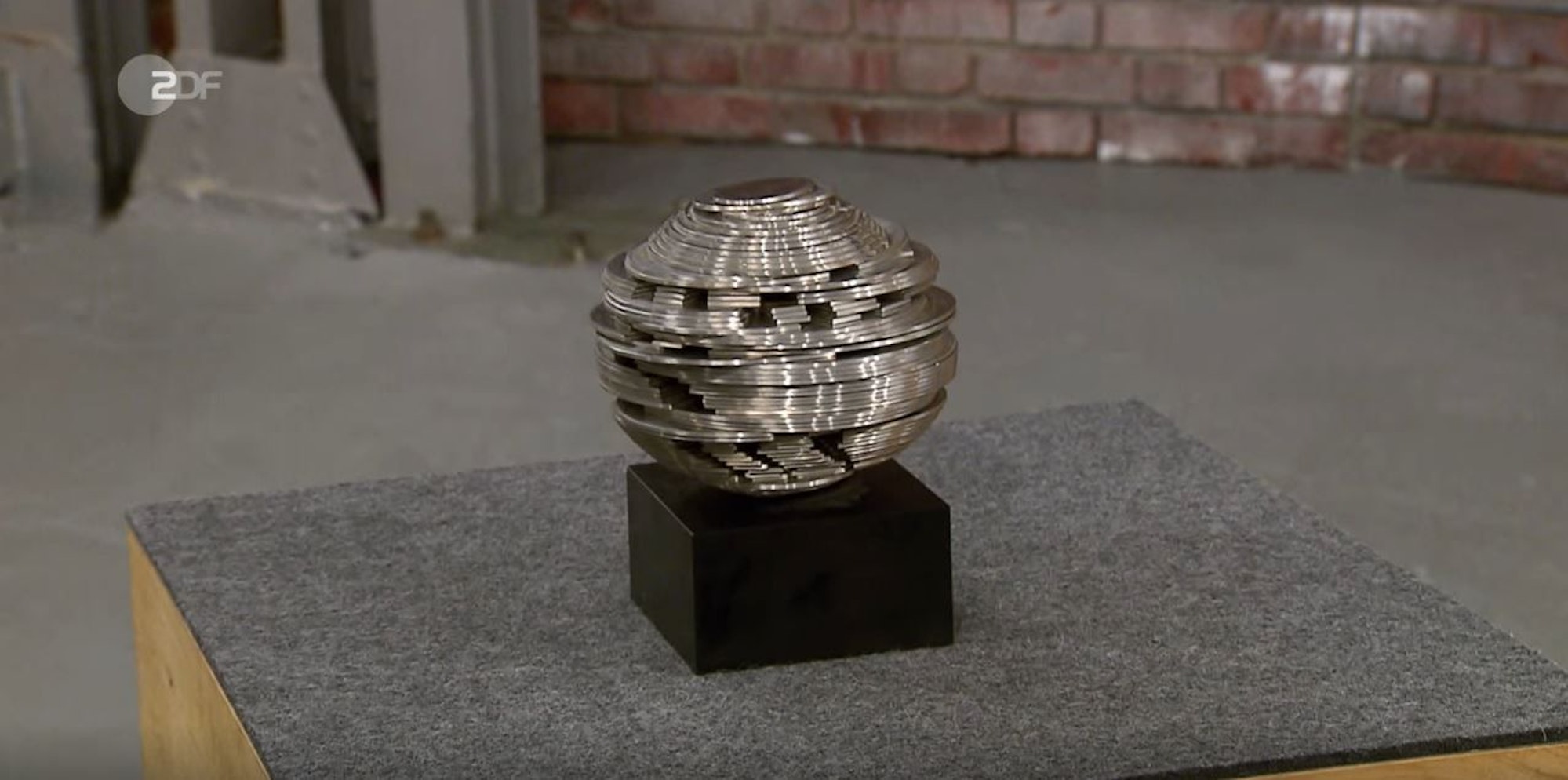 Beim Anblick dieses Kunstwerks lieferten sich die Händler in der „Bares für Rares“-Folge am 27. Dezember 2021 ein echtes Wett-Bieten.