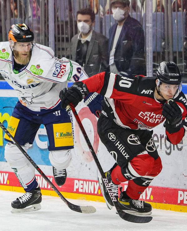 Julian Chrobot im Duell mit Nicholas Jensen