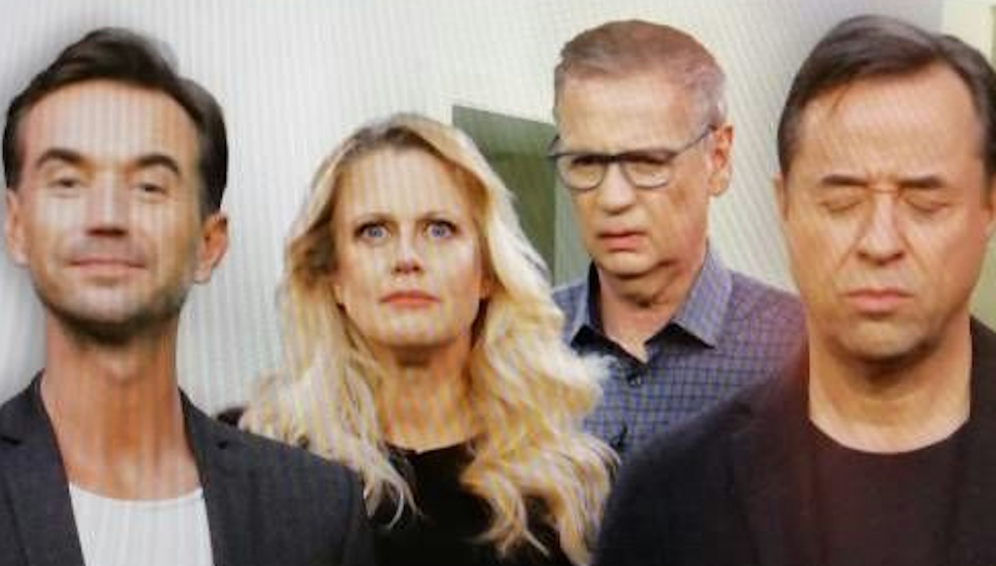 Silbereisen, Schöneberger, Jauch und Liefers stellten das berühmte Selfie von Volker Wissing (FDP), Annalena Baerbock (Grüne), Christian Lindner (FDP) und Robert Habeck (Grüne) nach.