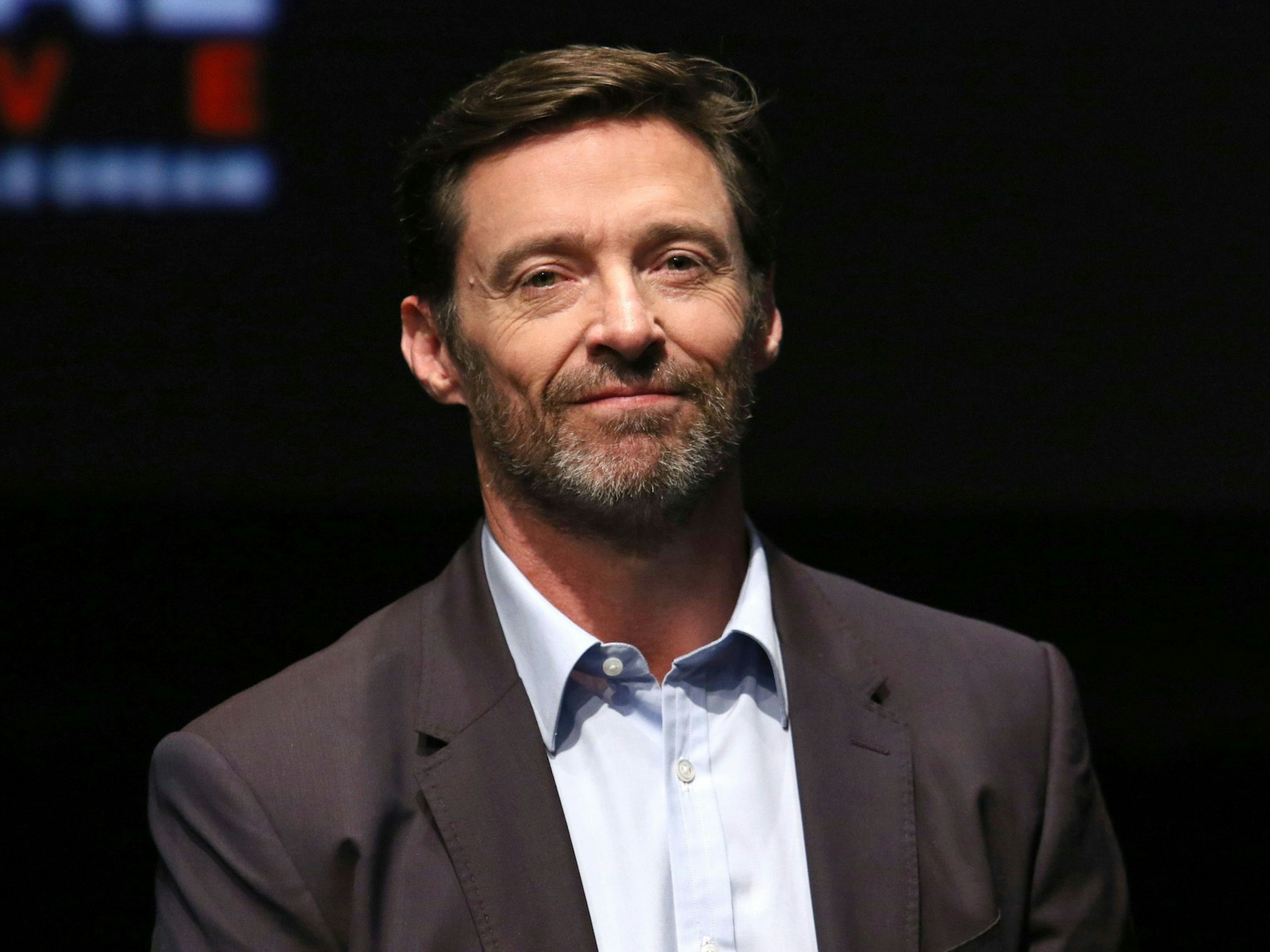 Schauspieler Hugh Jackman ist an Corona erkrankt. Er will bereits am 6. Januar 2022 wieder im Musical-Klassiker „The Music Man“ auf der Bühne stehen. Das Foto zeigt ihn 2019 auf einer Pressekonferenz in New York.