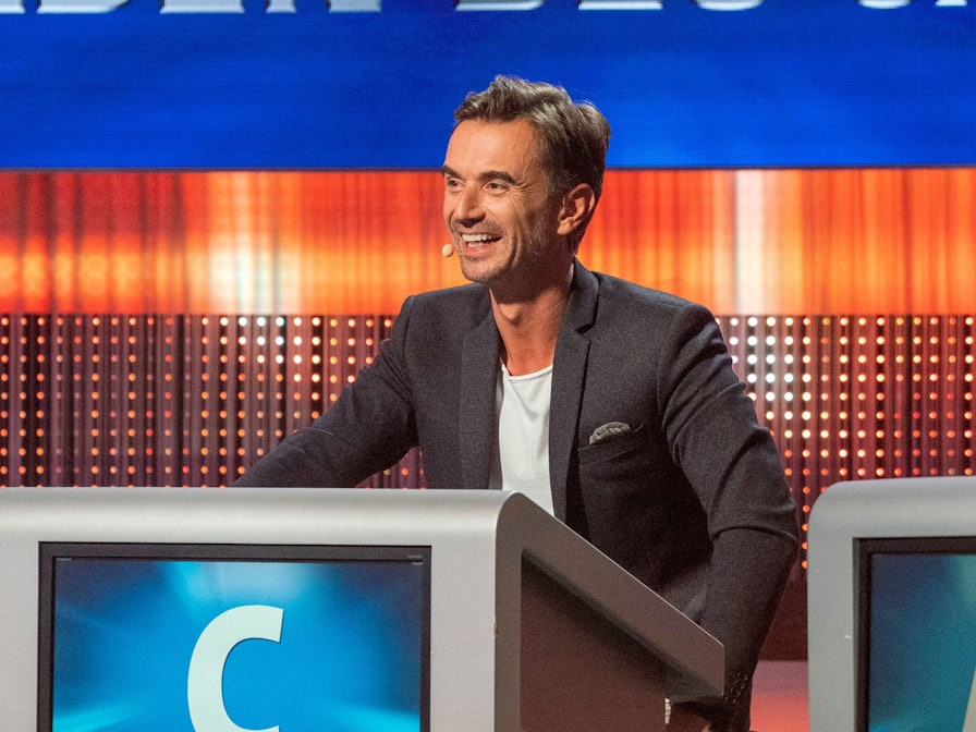 Schlagerstar Florian Silbereisen ist am Dienstag (28. Dezember) um 20:15 Uhr im ARD bei „2021 - Das Quiz“ als Gast dabei.