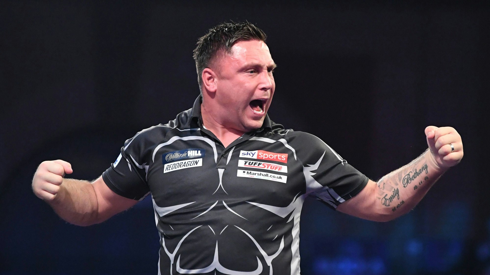 Gerwyn Price jubelt während seines Matches gegen Kim Huybrechts