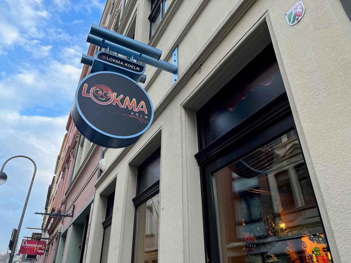 Vorderansicht des Lokals